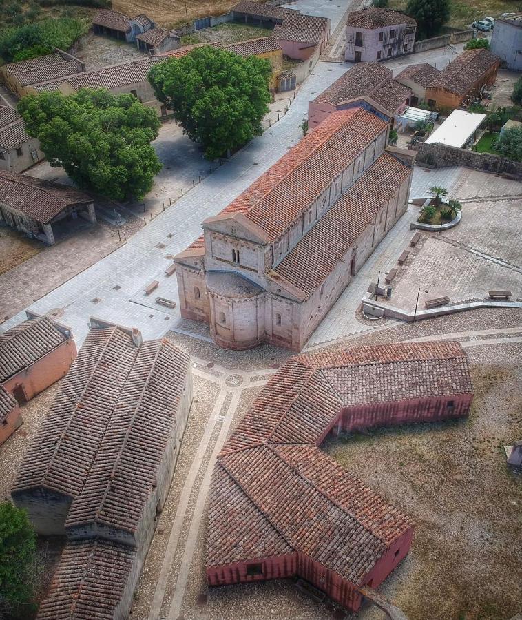 Domus Deiana Case Vacanza San Giovanni Suèrgiu Buitenkant foto